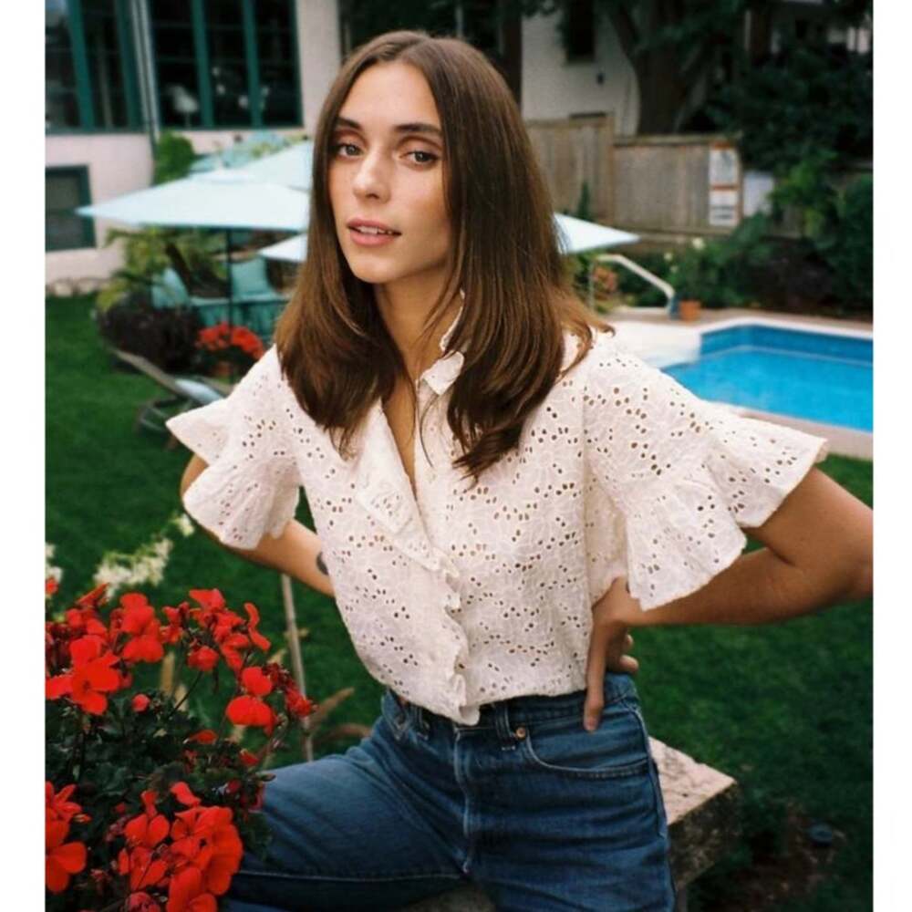 Mille Vanessa Ruffle Short Sleeve Button Front Top Blouse Pearl Eyelet Medium